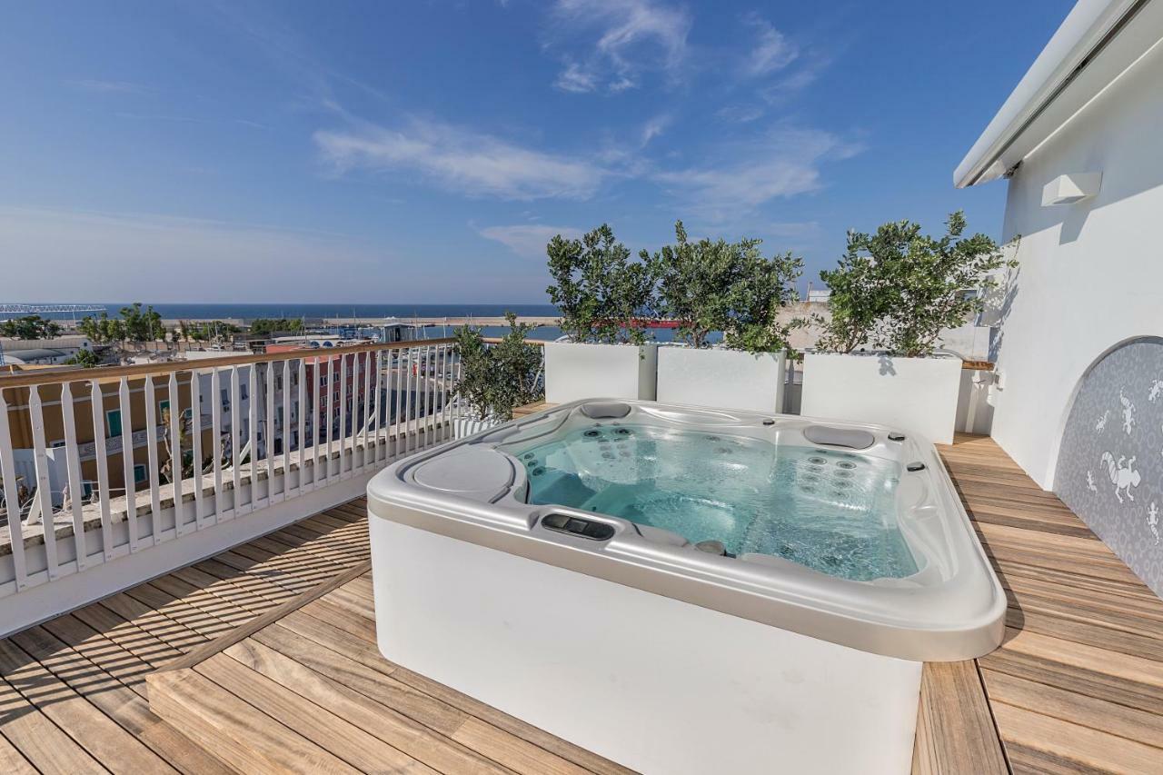 Apartamento Attico Sul Porto Antico Monopoli Exterior foto